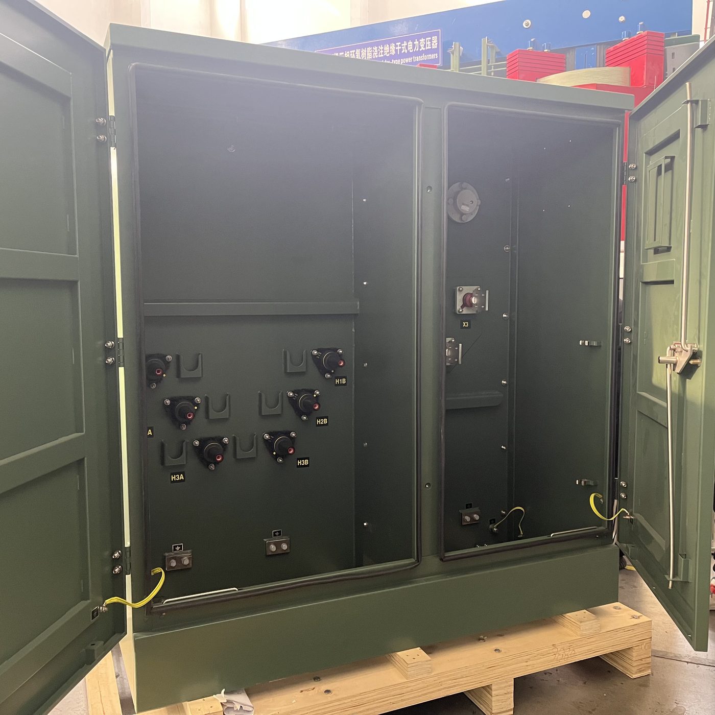 Ryan Electric Co. pad-mounted transformer available through Hismar Solutions equipment sourcing support